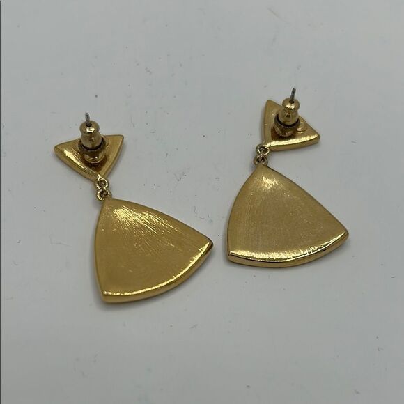 Vintage Trifari Geometric Gold and Black Pierced Earrings - Picture 3 of 4